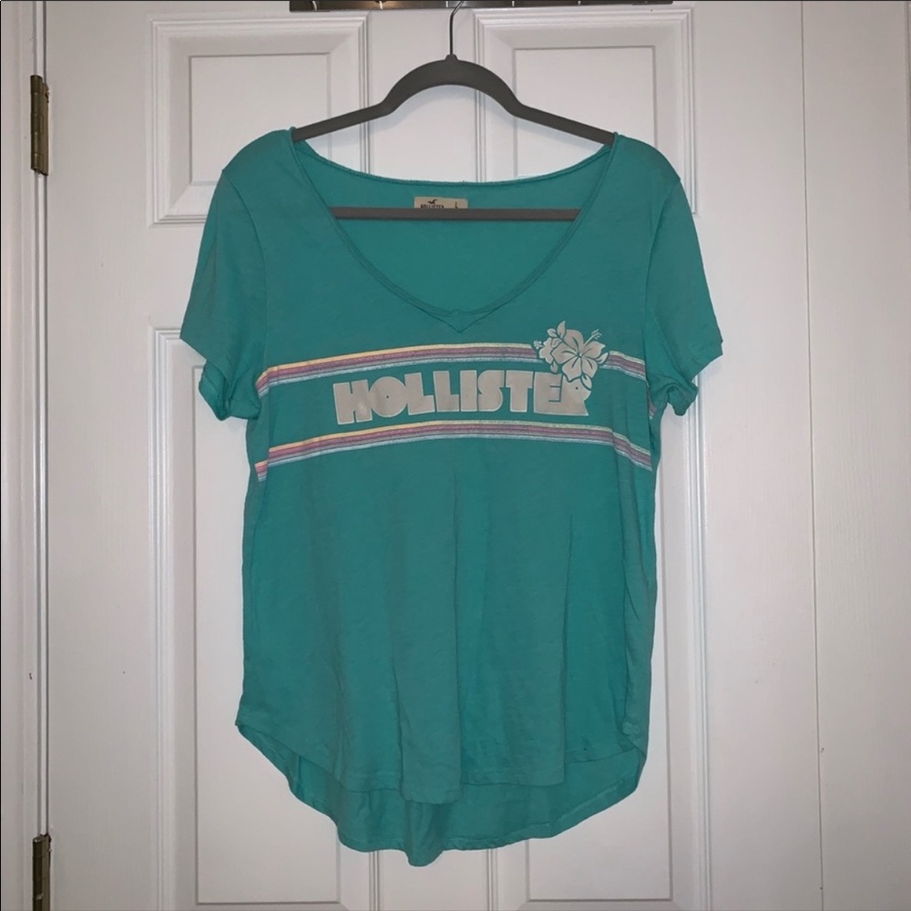 Hollister V-neck Graphic T-shirt